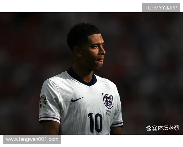 日本足球明星球衣的魅力与影响力探讨及其在全球足球文化中的地位