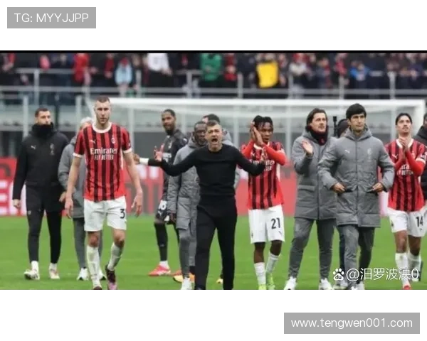 足球明星携手劝架瞬间高清图片展现体育精神与团结力量