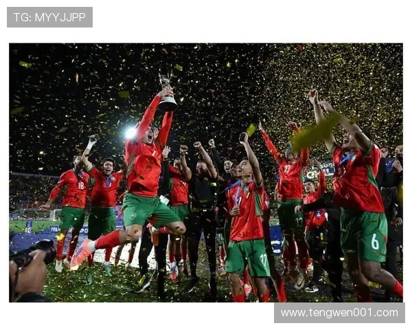 足球明星腾飞瞬间高清图集展现运动魅力与激情的完美结合